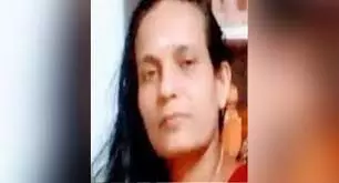 ഭാര്യയെ വെട്ടി കൊലപ്പെടുത്തിയ ശേഷം ഭർത്താവ് ആത്മഹത്യക്ക് ശ്രമിച്ചു ഭാര്യയെ വെട്ടി കൊലപ്പെടുത്തിയ ശേഷം ഭർത്താവ് ആത്മഹത്യക്ക് ശ്രമിച്ചു