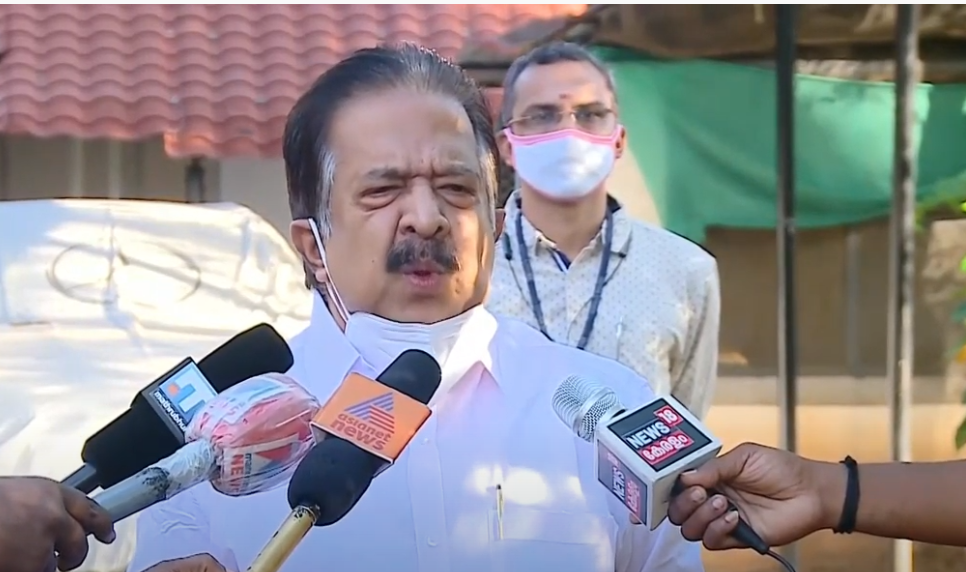 സത്യപ്രതിജ്ഞാ ചടങ്ങ് ബഹിഷ്‌കരിക്കില്ല; ഓണ്‍ലൈനായി പങ്കെടുക്കുമെന്ന് ചെന്നിത്തല