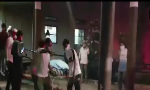 ഗുജറാത്തില് കോവിഡ് കെയർ സെന്ററില് വന് തീപിടിത്തം; 12 പേർ വെന്തു മരിച്ചു ഗുജറാത്തില് കോവിഡ് കെയർ സെന്ററില് വന് തീപിടിത്തം; 12 പേർ വെന്തു മരിച്ചു