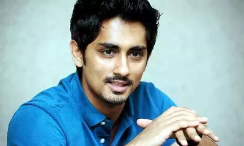 വാക്സിൻ എവിടെയെന്ന് കേന്ദ്ര സർക്കാരിനോട് സിദ്ദാർഥ്