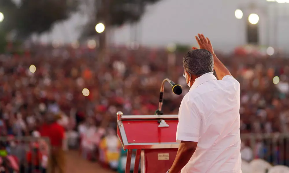 മിന്നൽപ്പിണറായി വിജയൻ; എൽഡിഎഫ് ചരിത്ര വിജയത്തിലേക്ക്