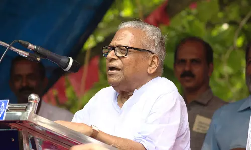 വലതുപക്ഷ രാഷ്ട്രീയത്തിന്‍റെ ജീര്‍ണത തിരിച്ചറിഞ്ഞ ജനങ്ങള്‍ ഇടതുപക്ഷമാണ് ശരിയെന്ന് വിധിയെഴുതിക്കഴിഞ്ഞു;  അച്യുതാനന്ദന്‍