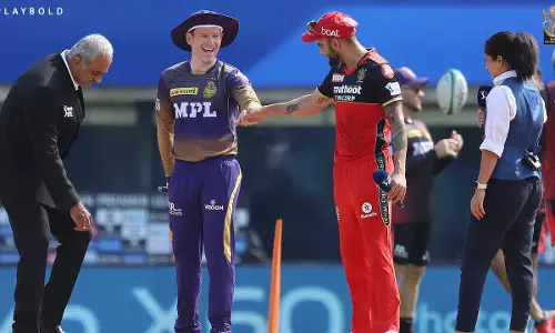 താരങ്ങള്‍ക്ക് കോവിഡ്; പ്രീമിയര്‍ ലീഗിലെ കോല്‍ക്കത്ത-ബാംഗ്ലൂര്‍ മത്സരം മാറ്റി