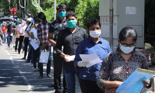 നീറ്റ് പരീക്ഷ നാലുമാസത്തേക്ക് മാറ്റിവെച്ചു