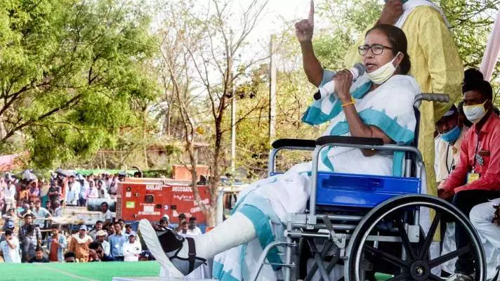 അവര്‍ പൂജ്യമായി കാണാന്‍ ഞാന്‍ ആഗ്രഹിക്കുന്നില്ല: ഇടതുപക്ഷത്തെ കുറിച്ച് മമത