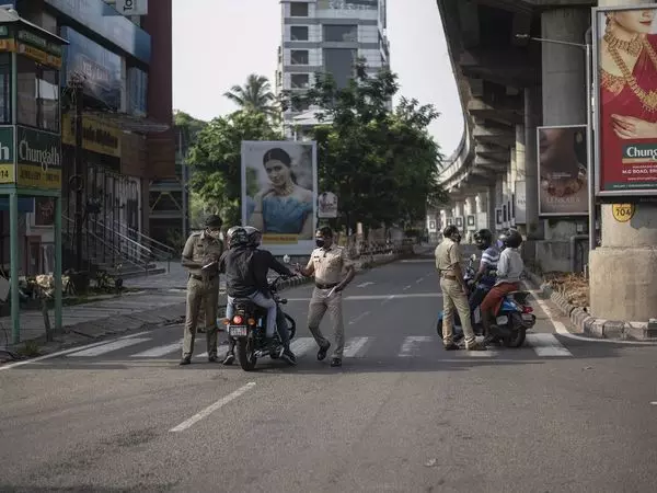 മെയ് 20 വരെ കൂടും; ശേഷം കേരളത്തിലെ കോവിഡ് കുറയുമെന്ന് കാണ്പൂര് ഐഐടി മെയ് 20 വരെ കൂടും; ശേഷം കേരളത്തിലെ കോവിഡ് കുറയുമെന്ന് കാണ്പൂര് ഐഐടി