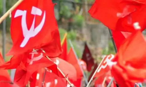 ഇടത് കൊടുങ്കാറ്റില്‍ ചുവന്നുതുടുത്ത് പത്തനംതിട്ട