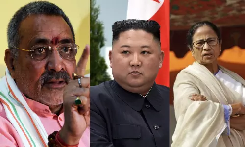 മമത പെരുമാറുന്നത് കിം ജോങ് ഉന്നിനെ പോലെയെന്ന് കേന്ദ്രമന്ത്രി ഗിരിരാജ് സിംഗ് മമത പെരുമാറുന്നത് കിം ജോങ് ഉന്നിനെ പോലെയെന്ന് കേന്ദ്രമന്ത്രി ഗിരിരാജ് സിംഗ്