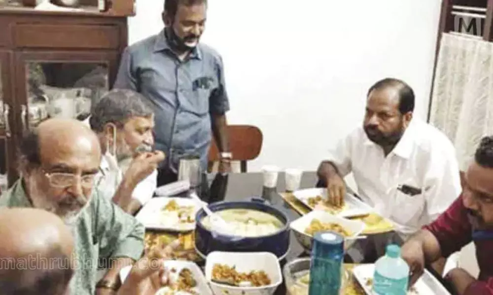 എൻഡിഎ കൺവീനറുടെ വീട്ടിലെ അത്താഴവിരുന്നിൽ തോമസ് ഐസകും എൽഡിഎഫ് സ്ഥാനാർത്ഥിയും; വിവാദം എൻഡിഎ കൺവീനറുടെ വീട്ടിലെ അത്താഴവിരുന്നിൽ തോമസ് ഐസകും എൽഡിഎഫ് സ്ഥാനാർത്ഥിയും; വിവാദം