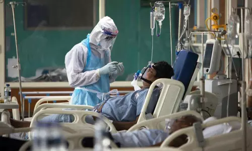 കിടക്കകൾ നിറയുന്നു, ഓക്‌സിജൻ ദൗർലഭ്യമുണ്ട്, ഇനിയും ശ്രദ്ധിച്ചില്ലെങ്കിൽ ശ്വാസംമുട്ടി ഇല്ലാതാകേണ്ടി വരും; വൈറൽ കുറിപ്പ്