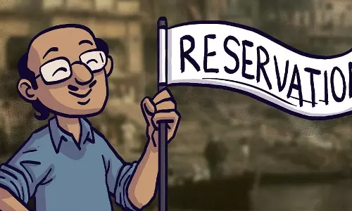 വിവാദം ബാക്കി, മുന്നാക്ക വിഭാഗങ്ങളിലെ സാമ്പത്തികമായി പിന്നാക്കം നിൽക്കുന്നവരുടെ കമ്മീഷൻ റിപ്പോർട്ട് സമർപ്പിച്ചു