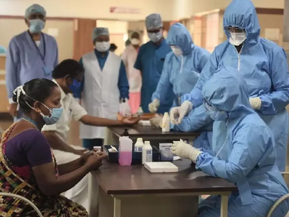 വാക്സിനെടുക്കാന് ഇനി നാലക്ക സുരക്ഷാ കോഡും വേണം വാക്സിനെടുക്കാന് ഇനി നാലക്ക സുരക്ഷാ കോഡും വേണം