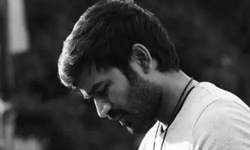 തുടക്കം ഇവിടെ നിന്ന്; കാതൽ കൊണ്ടേനിലെ ചിത്രങ്ങൾ പങ്കുവെച്ച് ധനുഷ് തുടക്കം ഇവിടെ നിന്ന്; കാതൽ കൊണ്ടേനിലെ ചിത്രങ്ങൾ പങ്കുവെച്ച് ധനുഷ്