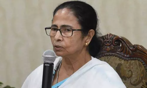 കോവിഡ് ചികിത്സ സഹായങ്ങളുടെ ഇറക്കുമതി; കേന്ദ്രത്തോട് നികുതി ഇളവ് ആവശ്യപ്പെട്ട് മമത ബാനര്ജി കോവിഡ് ചികിത്സ സഹായങ്ങളുടെ ഇറക്കുമതി; കേന്ദ്രത്തോട് നികുതി ഇളവ് ആവശ്യപ്പെട്ട് മമത ബാനര്ജി