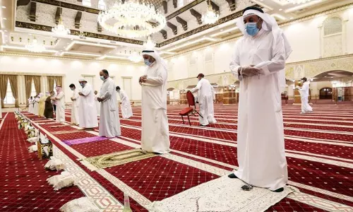 കുവൈത്തിൽ പള്ളികളിൽ ഈദ് നമസ്കാരത്തിന് അനുമതി കുവൈത്തിൽ പള്ളികളിൽ ഈദ് നമസ്കാരത്തിന് അനുമതി