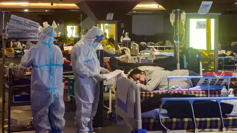 ഡല്‍ഹി സരോജ് ആശുപത്രിയിലെ 80 ഡോക്ടര്‍മാര്‍ക്ക് കോവിഡ്; സീനിയര്‍ സര്‍ജന്‍ മരിച്ചു