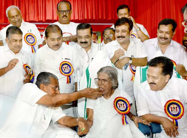 മിഥുന മാസത്തിലെ തിരുവോണം; നൂറ്റിമൂന്നാം പിറന്നാളിന് കാത്തുനിൽക്കാതെ മടക്കം മിഥുന മാസത്തിലെ തിരുവോണം; നൂറ്റിമൂന്നാം പിറന്നാളിന് കാത്തുനിൽക്കാതെ മടക്കം