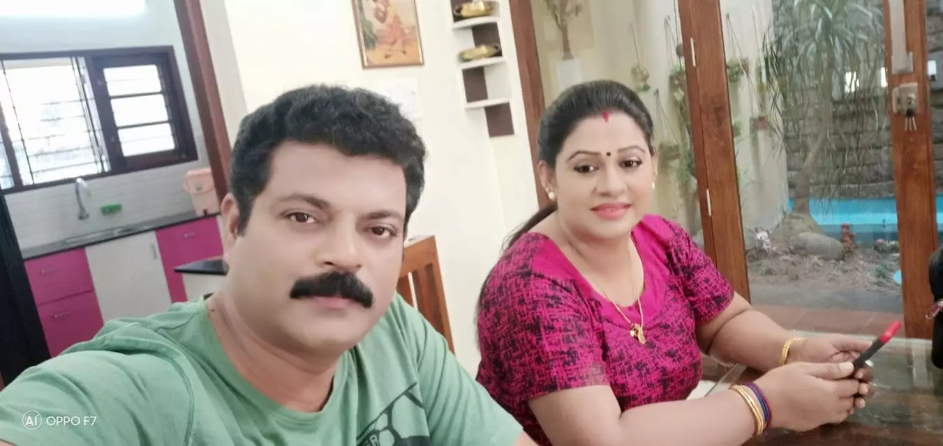 എന്റെ ബീന ഹോസ്പിറ്റലിൽ.. കോവിഡാണ്. കണ്ണീരോടെ നടന് മനോജ് കുമാര് എന്റെ ബീന ഹോസ്പിറ്റലിൽ.. കോവിഡാണ്. കണ്ണീരോടെ നടന് മനോജ് കുമാര്