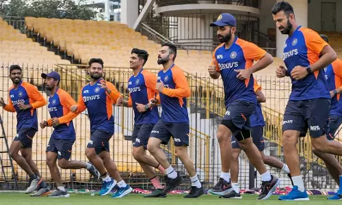 കോവിഡ് നെഗറ്റീവ് ആകുന്നവർ മാത്രം ഇഗ്ലണ്ടിലേക്ക്: ബി.സി.സി.ഐ