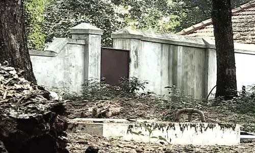 ഗൗരിയമ്മ - ടി.വി തോമസ് പ്രണയത്തിന്റെ സാക്ഷ്യമായി ആ കിളിവാതിൽ ഇപ്പോഴുമുണ്ട് ഗൗരിയമ്മ - ടി.വി തോമസ് പ്രണയത്തിന്റെ സാക്ഷ്യമായി ആ കിളിവാതിൽ ഇപ്പോഴുമുണ്ട്