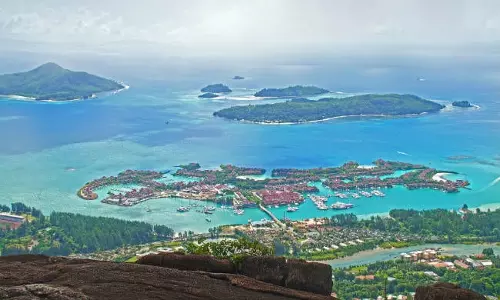 ലോകത്തിലേറ്റവും കൂടുതൽ വാക്സിൻ നൽകിയ രാജ്യത്ത് കോവിഡ് കേസുകൾ ഇരട്ടിയായി ലോകത്തിലേറ്റവും കൂടുതൽ വാക്സിൻ നൽകിയ രാജ്യത്ത് കോവിഡ് കേസുകൾ ഇരട്ടിയായി