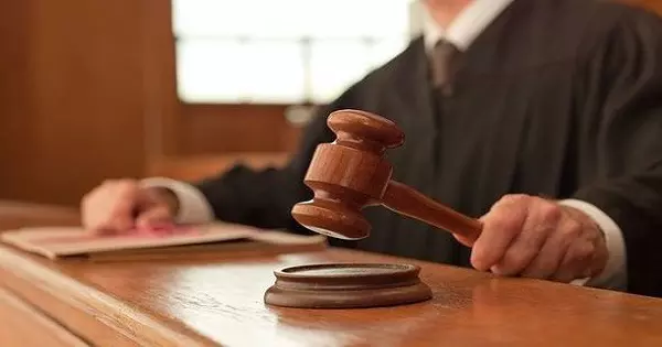 ഇനി മേലാല് ഇങ്ങോട്ട് വിളിച്ചു പോകരുത്: പോലിസുകാരനെ ഫോണിലൂടെ ശകാരിച്ച മജിസ്ട്രേറ്റിന് സ്ഥലം മാറ്റം ഇനി മേലാല് ഇങ്ങോട്ട് വിളിച്ചു പോകരുത്: പോലിസുകാരനെ ഫോണിലൂടെ ശകാരിച്ച മജിസ്ട്രേറ്റിന് സ്ഥലം മാറ്റം