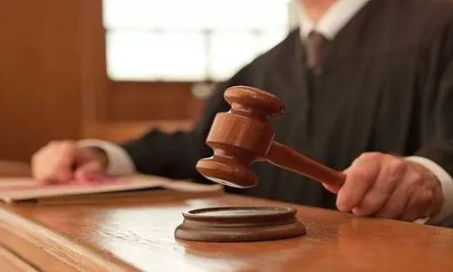 ഇനി മേലാല് ഇങ്ങോട്ട് വിളിച്ചു പോകരുത്: പോലിസുകാരനെ ഫോണിലൂടെ ശകാരിച്ച മജിസ്ട്രേറ്റിന് സ്ഥലം മാറ്റം ഇനി മേലാല് ഇങ്ങോട്ട് വിളിച്ചു പോകരുത്: പോലിസുകാരനെ ഫോണിലൂടെ ശകാരിച്ച മജിസ്ട്രേറ്റിന് സ്ഥലം മാറ്റം