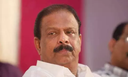 നിന്നിടം കുഴിക്കുന്ന ഈ പ്രവൃത്തി അവസാനിപ്പിക്കണം കോൺഗ്രസ് പ്രവർത്തകരോട് കെ.സുധാകരൻ നിന്നിടം കുഴിക്കുന്ന ഈ പ്രവൃത്തി അവസാനിപ്പിക്കണം കോൺഗ്രസ് പ്രവർത്തകരോട് കെ.സുധാകരൻ