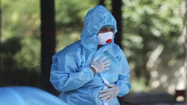 കേരളത്തില്‍ പ്രതിദിന കേസിലും ടെസ്റ്റ് പോസിറ്റിവിറ്റി നിരക്കിലും മരണസംഖ്യയിലും ഇതുവരെയില്ലാത്ത വർധന