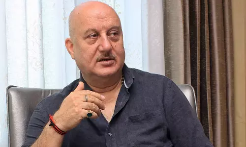 കോവിഡ് പ്രതിരോധത്തില്‍ കേന്ദ്രത്തിന് വീഴ്ച പറ്റി; വിമര്‍ശനങ്ങളില്‍ കഴമ്പുണ്ടെന്ന് അനുപം ഖേര്‍