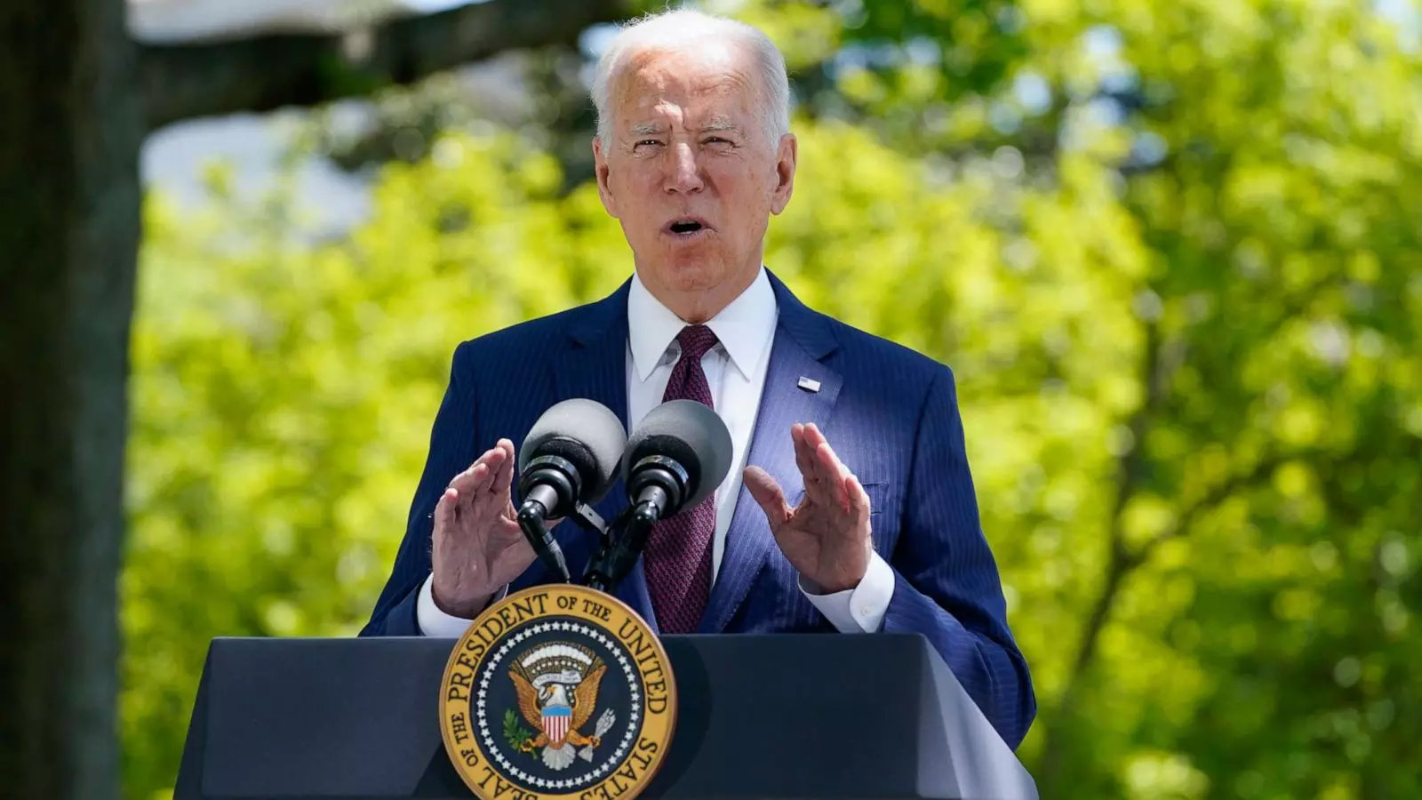 വാക്സിന് സ്വീകരിച്ചവര്ക്ക് മാസ്ക് വേണ്ടെന്ന് പ്രഖ്യാപിച്ച് അമേരിക്ക വാക്സിന് സ്വീകരിച്ചവര്ക്ക് മാസ്ക് വേണ്ടെന്ന് പ്രഖ്യാപിച്ച് അമേരിക്ക