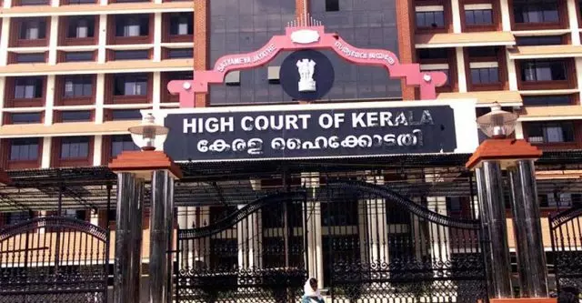 എസ്.എൻ.ഡി.പി യൂണിയൻ തെരഞ്ഞെടുപ്പിന് ഹൈക്കോടതിയുടെ സ്റ്റേ എസ്.എൻ.ഡി.പി യൂണിയൻ തെരഞ്ഞെടുപ്പിന് ഹൈക്കോടതിയുടെ സ്റ്റേ