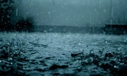 അതിതീവ്രമഴ, അതീവ ജാഗ്രത; ഇന്ന് മൂന്ന് ജില്ലകളില് റെഡ് അലര്ട്ട് അതിതീവ്രമഴ, അതീവ ജാഗ്രത; ഇന്ന് മൂന്ന് ജില്ലകളില് റെഡ് അലര്ട്ട്