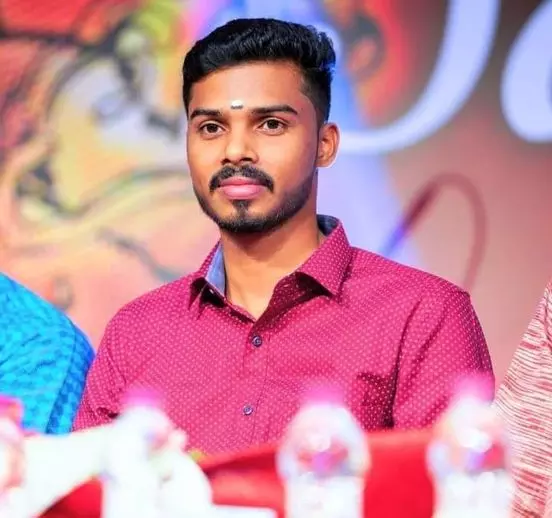 ആ പുഞ്ചിരിയും പോരാട്ടവും ഇനി ഓര്മ; നന്ദു മഹാദേവ മരണത്തിന് കീഴടങ്ങി ആ പുഞ്ചിരിയും പോരാട്ടവും ഇനി ഓര്മ; നന്ദു മഹാദേവ മരണത്തിന് കീഴടങ്ങി