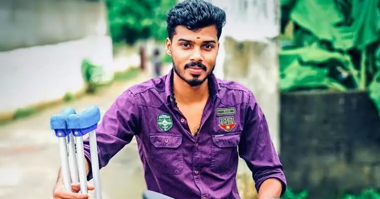 അസാമാന്യ ധീരതയോടെ രോഗാവസ്ഥയെ നേരിട്ട വ്യക്തി നന്ദുവിന് ആദരാഞ്ജലി അർപ്പിച്ച് പിണറായി വിജയൻ അസാമാന്യ ധീരതയോടെ രോഗാവസ്ഥയെ നേരിട്ട വ്യക്തി നന്ദുവിന് ആദരാഞ്ജലി അർപ്പിച്ച് പിണറായി വിജയൻ