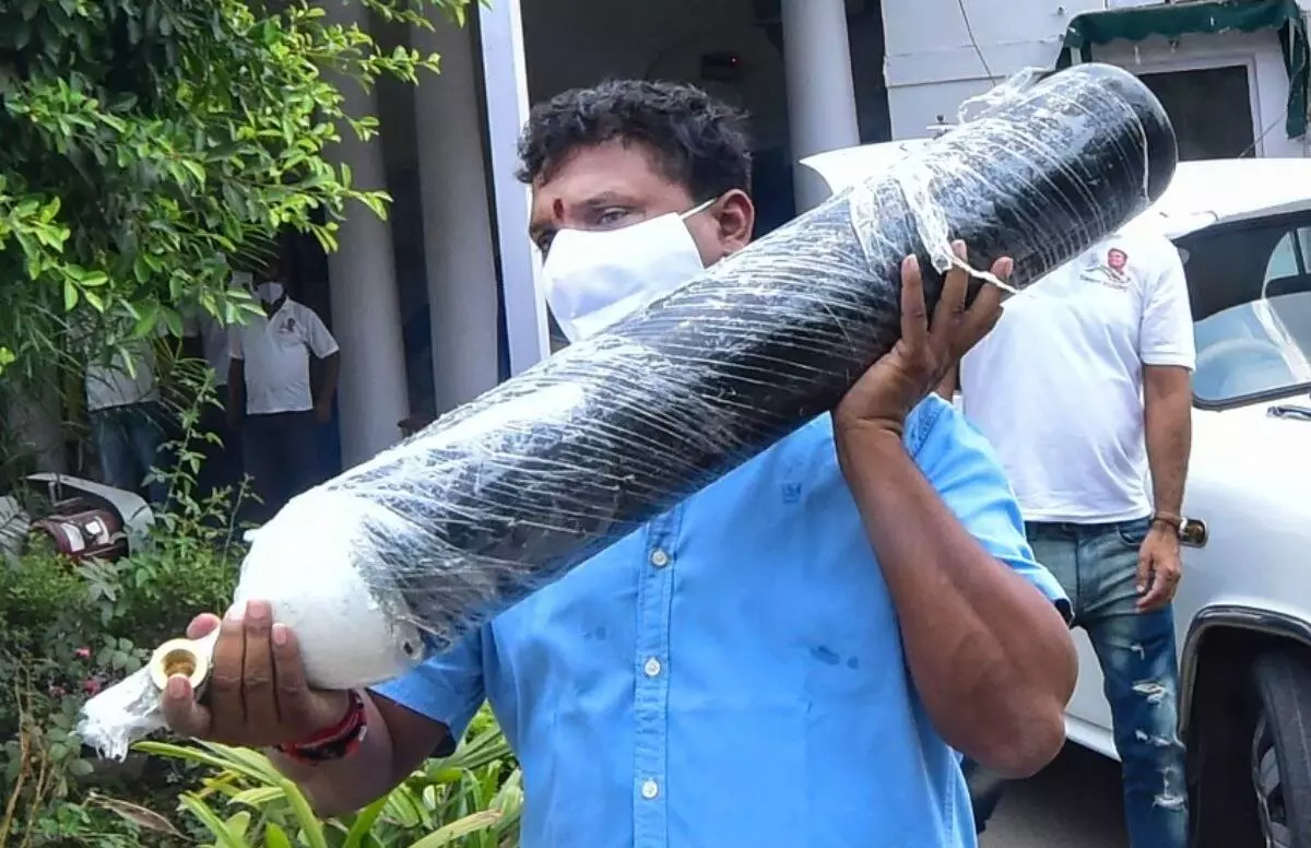 മറ്റൊരു ദിവസം, മറ്റൊരു ജീവിതം, മറ്റൊരു ശ്രമം.. ചോദ്യംചെയ്യലില്‍ തളരാതെ ഓക്സിജന്‍ മാന്‍