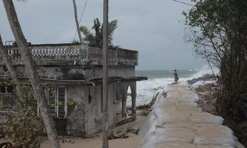 ചെല്ലാനം; വേണ്ടത് കുടിയൊഴിപ്പിക്കലല്ല