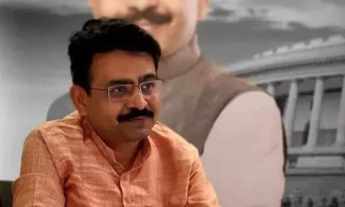 കോവിഡ് കൊണ്ട്‌ പോയി എന്ന് കേൾക്കുമ്പോള്‍ വിശ്വസിക്കനാകുന്നില്ല.. രാജീവ്‌ സാതവിന്റെ മരണത്തിൽ ഷാഫി പറമ്പിൽ