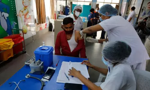 സംസ്ഥാനങ്ങള്‍ക്ക് സൗജന്യമായി നല്‍കിയത് 20 കോടി വാക്സിന്‍ ഡോസുകള്‍; 51 ലക്ഷം ഡോസുകള്‍ ഉടന്‍ കൈമാറുമെന്ന് കേന്ദ്രം