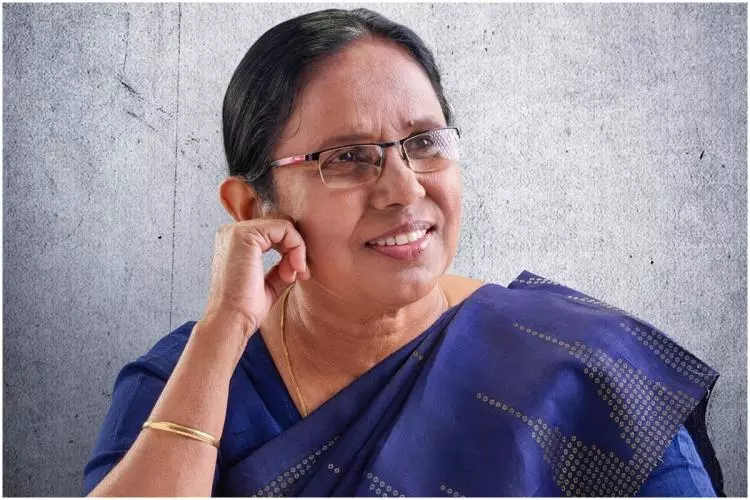 പെണ്ണിനെന്താ കുഴപ്പം? ശൈലജ ടീച്ചറെ ഒഴിവാക്കിയതില് പ്രതിഷേധവുമായി സിനിമാലോകം പെണ്ണിനെന്താ കുഴപ്പം? ശൈലജ ടീച്ചറെ ഒഴിവാക്കിയതില് പ്രതിഷേധവുമായി സിനിമാലോകം