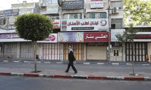 ഗസ്സയിൽ ഇസ്രായേൽ നരഹത്യ തുടരുന്നു; ദേശീയ പണിമുടക്കുമായി ഫലസ്ഥീനികൾ ഗസ്സയിൽ ഇസ്രായേൽ നരഹത്യ തുടരുന്നു; ദേശീയ പണിമുടക്കുമായി ഫലസ്ഥീനികൾ