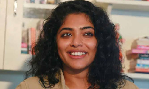 മാളികപ്പുറത്തമ്മ കഴിഞ്ഞാല്‍ എനിക്കെന്റെ ടീച്ചറമ്മ ആയിരുന്നു ട്രോളുമായി റിമ കല്ലിങ്കൽ