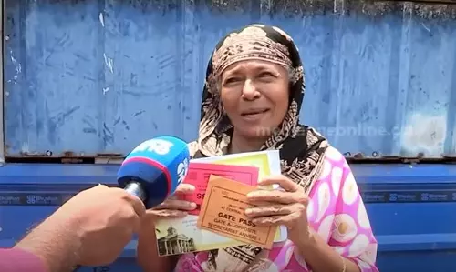 കത്ത് കിട്ടിയപ്പോ ഭയങ്കര സന്തോഷം.. സത്യപ്രതിജ്ഞയില് പങ്കെടുക്കാന് സുബൈദ ഉമ്മയും കത്ത് കിട്ടിയപ്പോ ഭയങ്കര സന്തോഷം.. സത്യപ്രതിജ്ഞയില് പങ്കെടുക്കാന് സുബൈദ ഉമ്മയും