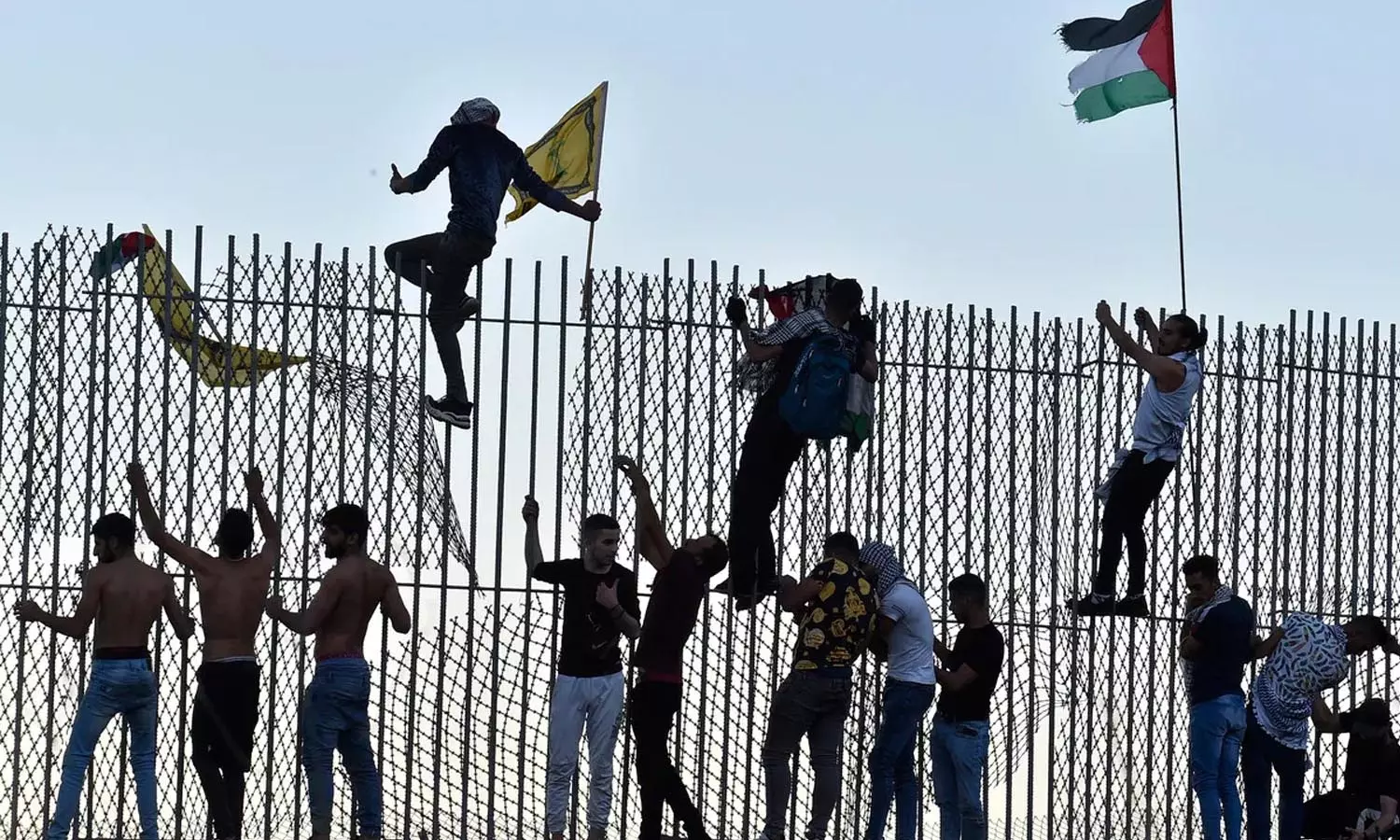 ലെബനാന്‍ അതിര്‍ത്തിയിലും ഇസ്രായേല്‍ അതിക്രമം; അഞ്ച് ലെബനാന്‍ പൗരന്‍മാര്‍ക്ക് പരിക്ക്