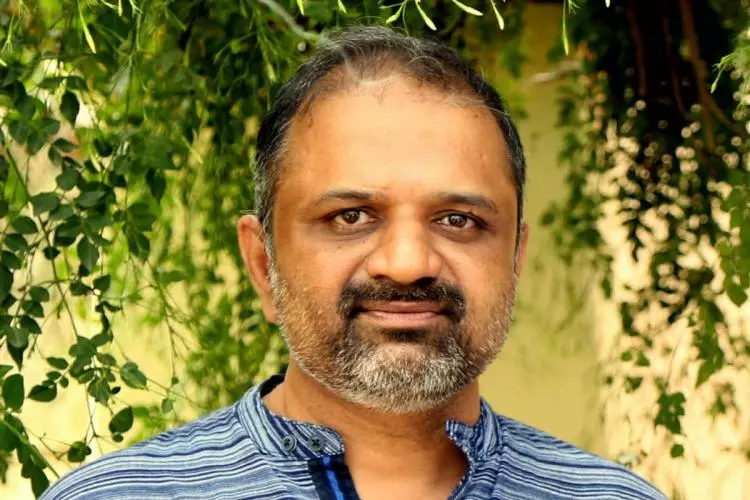 പേരറിവാളന്റെ ദയാഹര്ജി: ഗവര്ണറുടെ നടപടിക്കെതിരെ തമിഴ്നാട് സര്ക്കാര്, രാഷ്ട്രപതിയുടെ തീരുമാനത്തിന് കാത്തിരിക്കണമെന്ന കേന്ദ്രനിര്ദേശം തള്ളി സുപ്രീം കോടതി പേരറിവാളന്റെ ദയാഹര്ജി: ഗവര്ണറുടെ നടപടിക്കെതിരെ തമിഴ്നാട് സര്ക്കാര്, രാഷ്ട്രപതിയുടെ തീരുമാനത്തിന് കാത്തിരിക്കണമെന്ന കേന്ദ്രനിര്ദേശം തള്ളി സുപ്രീം കോടതി