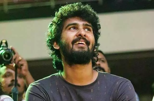 സ്ത്രീകളോട് മര്യാദ കാണിക്കാന് സ്വന്തമായി പെങ്ങള് വേണമെന്നില്ല; ആക്ഷേപിച്ചയാള്ക്ക് ചുട്ട മറുപടി നല്കി ഷെയ്ന് നിഗം സ്ത്രീകളോട് മര്യാദ കാണിക്കാന് സ്വന്തമായി പെങ്ങള് വേണമെന്നില്ല; ആക്ഷേപിച്ചയാള്ക്ക് ചുട്ട മറുപടി നല്കി ഷെയ്ന് നിഗം