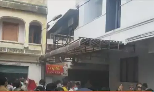 തിരുവനന്തപുരത്ത് ആശുപത്രിയിൽ തീപിടിത്തം: രോഗികളെ ഒഴിപ്പിച്ചു, എല്ലാവരും സുരക്ഷിതര് തിരുവനന്തപുരത്ത് ആശുപത്രിയിൽ തീപിടിത്തം: രോഗികളെ ഒഴിപ്പിച്ചു, എല്ലാവരും സുരക്ഷിതര്