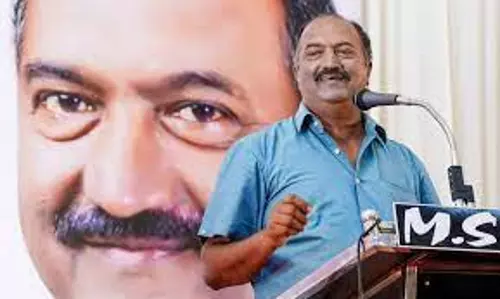 മന്ത്രി കെ എൻ ബാലഗോപാലിന് പത്ര പരസ്യത്തില്‍ ആശംസ അറിയിച്ച്  കോൺഗ്രസ് - ബിജെപി നേതാക്കൾ