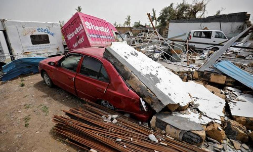 ടൗട്ടെ ചുഴലിക്കാറ്റ്: ഗുജറാത്തില് മരിച്ചവരുടെ എണ്ണം 53 ആയി ടൗട്ടെ ചുഴലിക്കാറ്റ്: ഗുജറാത്തില് മരിച്ചവരുടെ എണ്ണം 53 ആയി