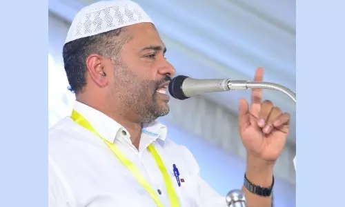 സാമൂഹ്യ നീതി പ്രാവർത്തികമാക്കാൻ സർക്കാറിന് സാധിക്കട്ടെയെന്ന് സത്താർ പന്തലൂർ; വിമർശനവുമായി സമസ്ത അണികൾ